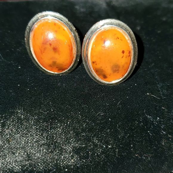 Vintage Goldtone Faux‎ Amber Clip-On Earrings - Picture 7 of 7